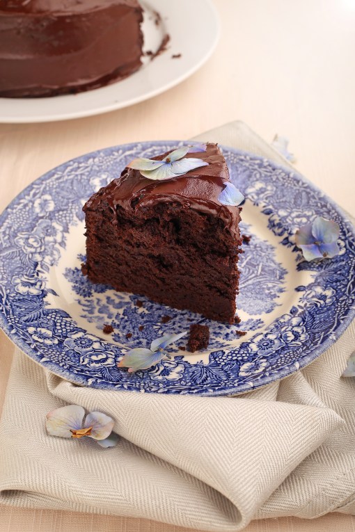 chocolate beetroot guinness cake